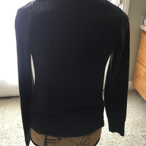 Sweater Cardigan - Picture 2 of 3